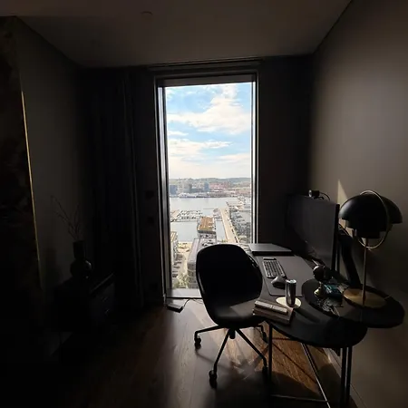 Luxury With Stunning Views Apartment