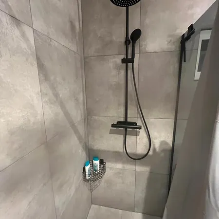 Mysigt Och Fullt Möblerat Med Parkering I Hisings Kärra Villa Göteborg