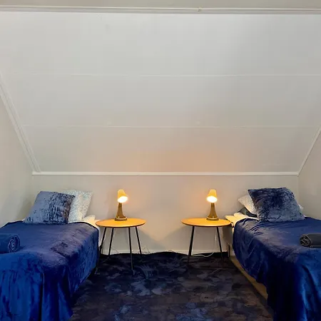 Workers With 4 Bedrooms 8 Beds And 2 Bath Near Volvo Ferienhaus Göteborg