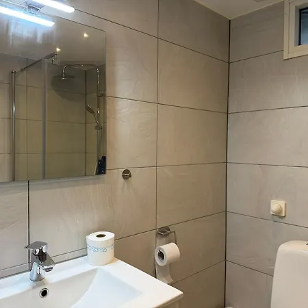 Workers Premium House With 6 Bedrooms 2 Bath And Free Parking Göteborg