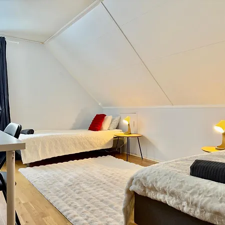 Villa Workers Premium House With 6 Bedrooms 2 Bath And Free Parking Göteborg
