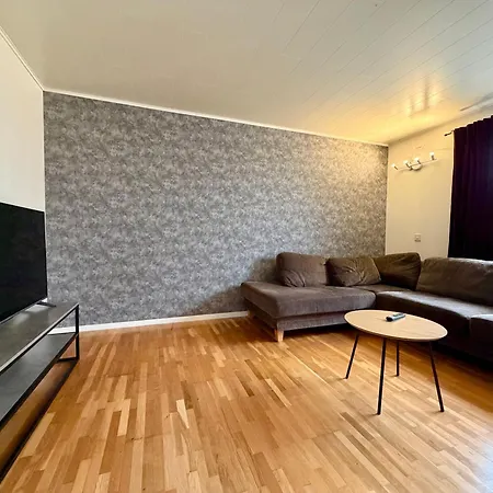 Workers With 4 Bedrooms 8 Beds And 2 Bath Near Volvo Ferienhaus Göteborg
