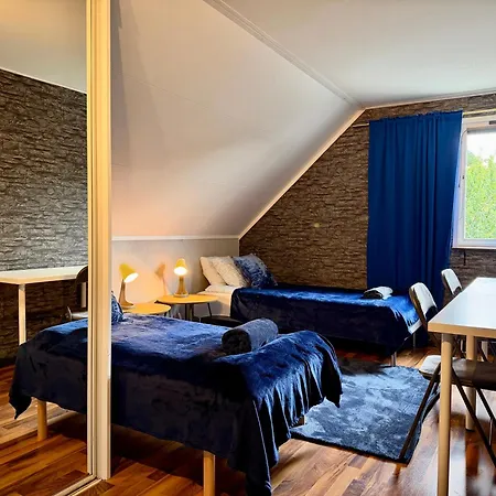 Workers With 4 Bedrooms 8 Beds And 2 Bath Near Volvo Ferienhaus Göteborg
