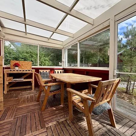 Workers With 4 Bedrooms 8 Beds And 2 Bath Near Volvo * Göteborg