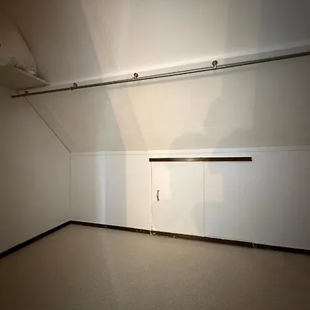 Workers Premium House With 6 Bedrooms 2 Bath And Free Parking *