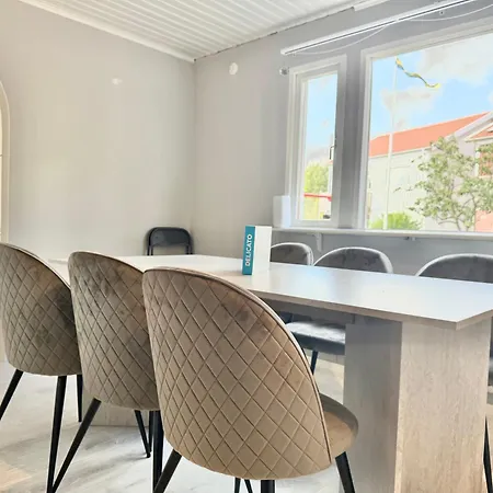 Ferienhaus Workers With 4 Bedrooms 8 Beds And 2 Bath Near Volvo