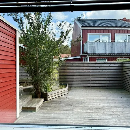 Workers With 4 Bedrooms 8 Beds And 2 Bath Near Volvo Ferienhaus Göteborg
