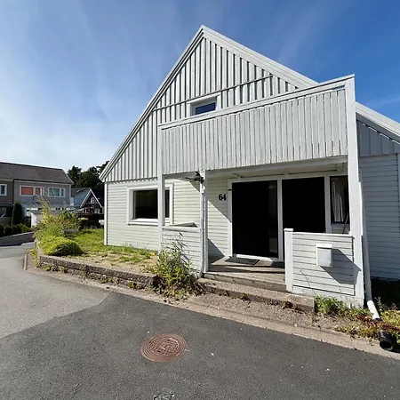 Workers Premium House With 6 Bedrooms 2 Bath And Free Parking