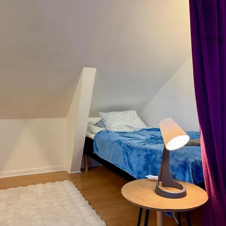 Apartment Workers With 3 Beds And Free Parking *