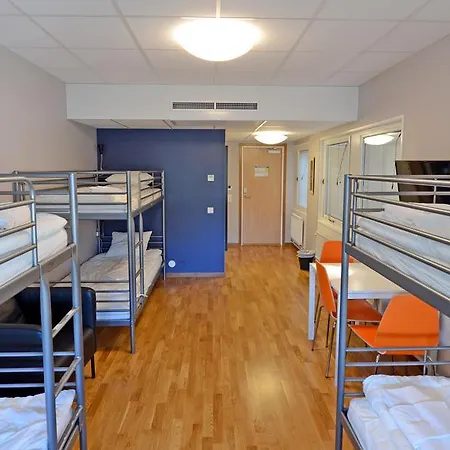 Hostel Spoton & Sportsbar *