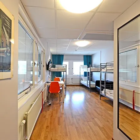 Spoton & Sportsbar Hostel