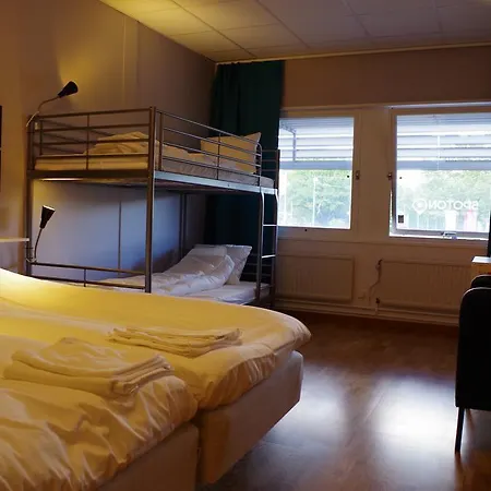 Spoton & Sportsbar Hostel