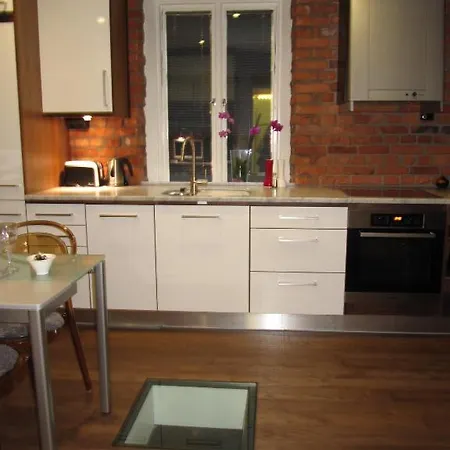 Отель Iqsuites 4*