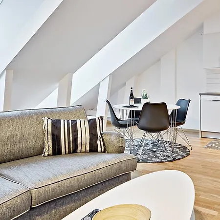 Apartment Engel