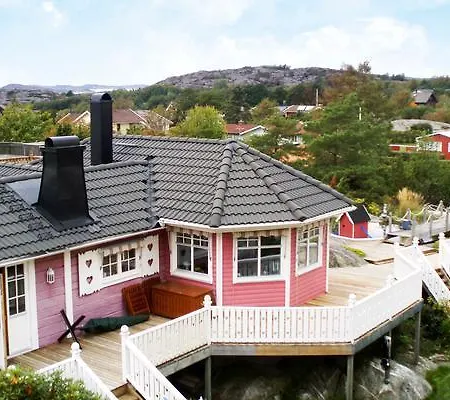 Two-bedroom Holiday In Karna 2 別荘