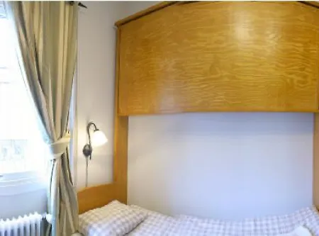 מלון Hotel Nice Bed & Breakfast 3*