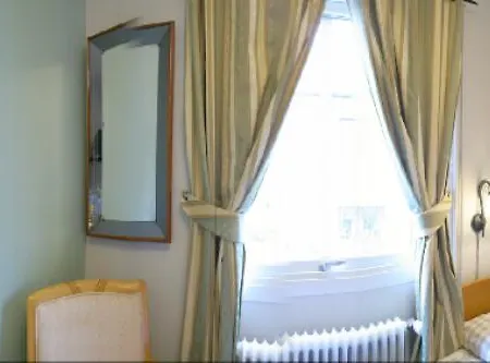 מלון Hotel Nice Bed & Breakfast