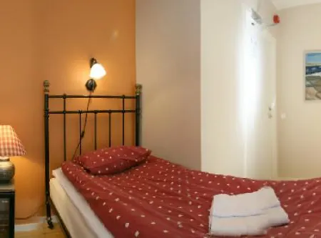 מלון Hotel Nice Bed & Breakfast 3*