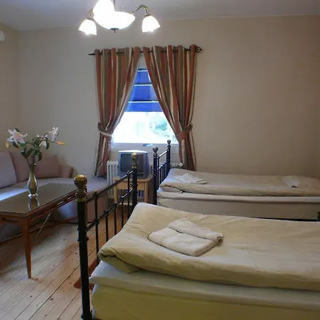 מלון Hotel Nice Bed & Breakfast 3*