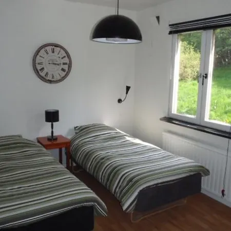Gustav Bed & Kitchenette