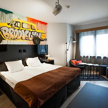 Heden - Bw Signature Collection