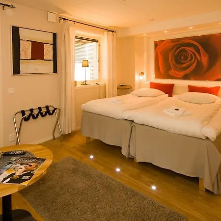 Hotel Treetop Hangout & Gothenburg