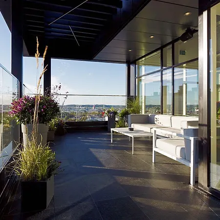 Upper House Szálloda 5*