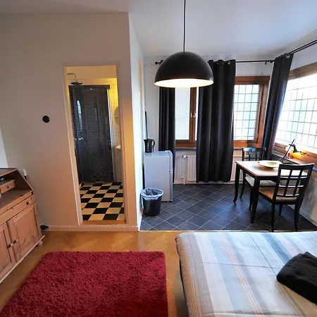 Gustav Bed & Kitchenette *