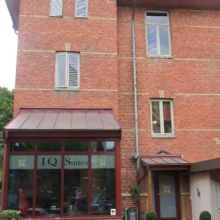 Отель Iqsuites