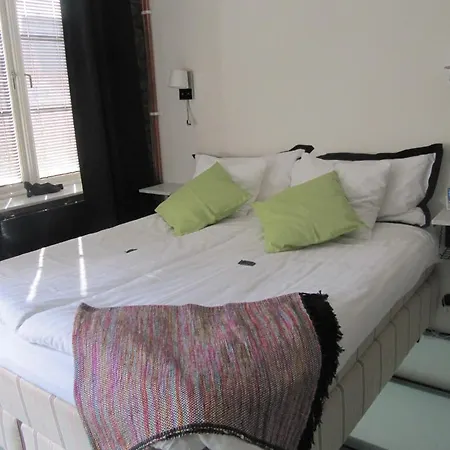 Iqsuites Отель 4*