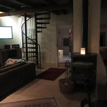 Iqsuites Отель