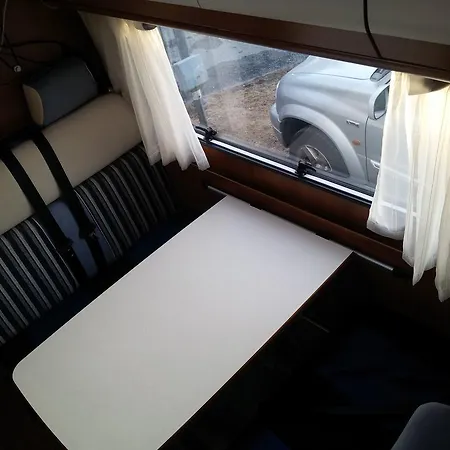 Camping Multimedia Caravan *