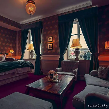 Pigalle Hotel