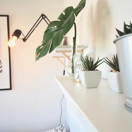 Vasagatan - Beautiful 20th Century Flat *