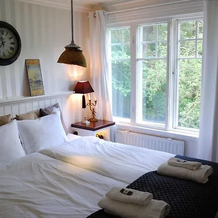 Torpet Mon לינה וארוחת בוקר 3*