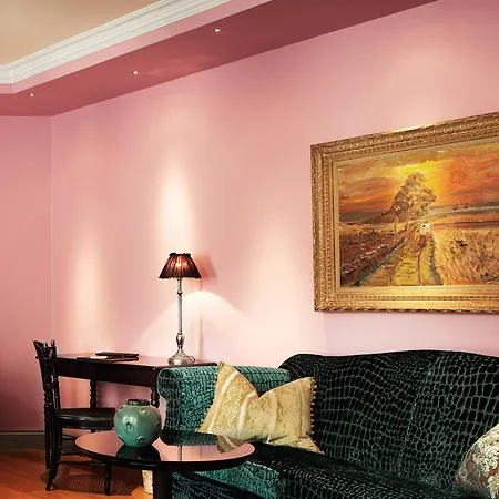 Hotel Dorsia & Restaurant 5*