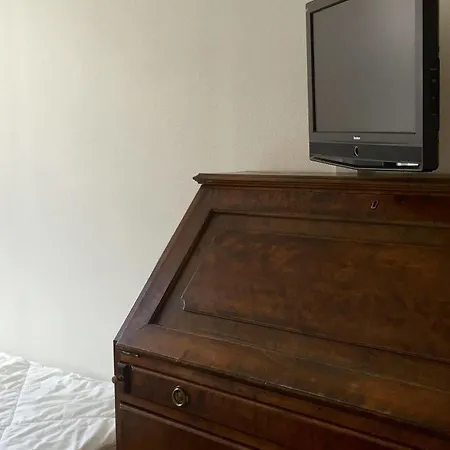 Linné Hostal *