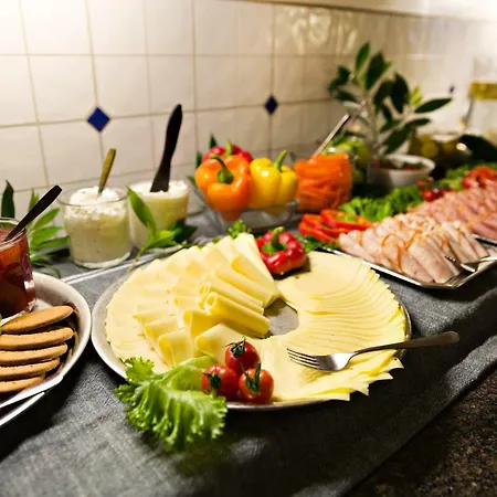 Center - Sure By Western 3*