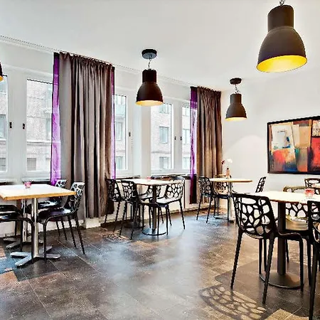 Western Arena ホテル