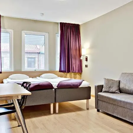 Western Arena Otel 3*