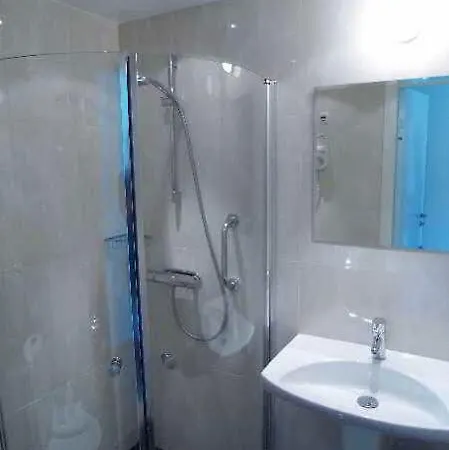 Allén - Sure By Western Allen 3*