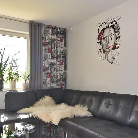 Дом отдыха Holiday Hisingsbacka 8 *