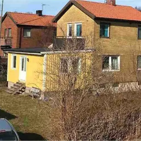 Villa A Peaceful Place, Very Close To City.