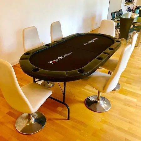 דירה Very Central 165 Square Meters Avenue
