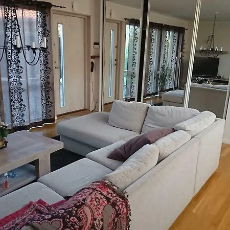Cosy Luxourious House With Terraces And Close To The Sea Βίλα