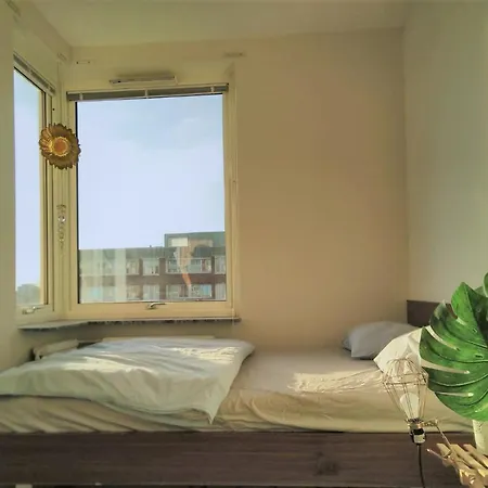 Cozy In Hip Central Area Homestay *