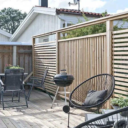 度假居 Small House Nearby City And Walking Distance To The Sea!