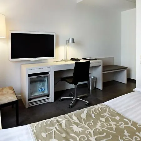 Riverton Hotel 4*