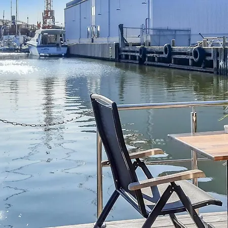 Beautiful Ship-boat In Gteborg With 2 Bedrooms And Wifi