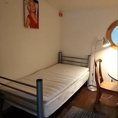 Hostel Fand Huset